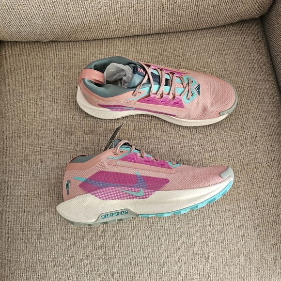 Nike Pegasus Trail 5 GORE-TEX Women's Waterproof Trail Running Shoes - Picture 4 of 10